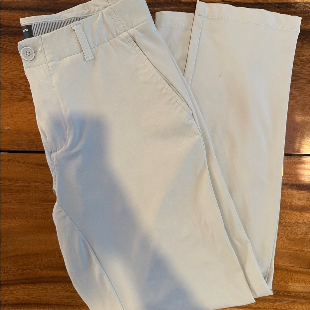 Under Armour Men's Light Tan Chinos